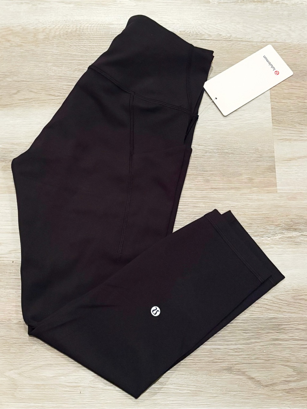 NWT LULULEMON WUNDER TRAIN LEGGINGS